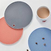1/4 Pcs Round Honeycomb Silicone Placemat Insulation Pad, Anti Slip Pot Holder, Easy To Clean And High-Temperature Resistant Table Mat, Desktop Protection, Protection From Heat Damage To Cooking Utensils, Easy To Clean - Multifunctional Kitchen Accessory, Home Kitchen Table Decoration