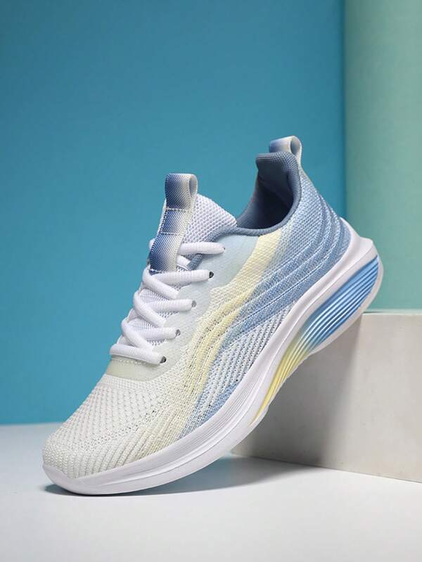 1 双渐变色大码运动鞋，新款春夏女式白色英伦风系带运动鞋，圆头低帮厚底防滑跑步鞋，时尚透气厚底学生运动鞋