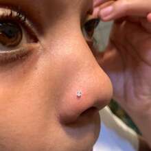 1Set Sterile Nose Piercing Kit With Pink & White Nose Gun, Built In Nose Ring Simple And Convenient Operation, Ideal For Family Use - White Or Pink - View 9