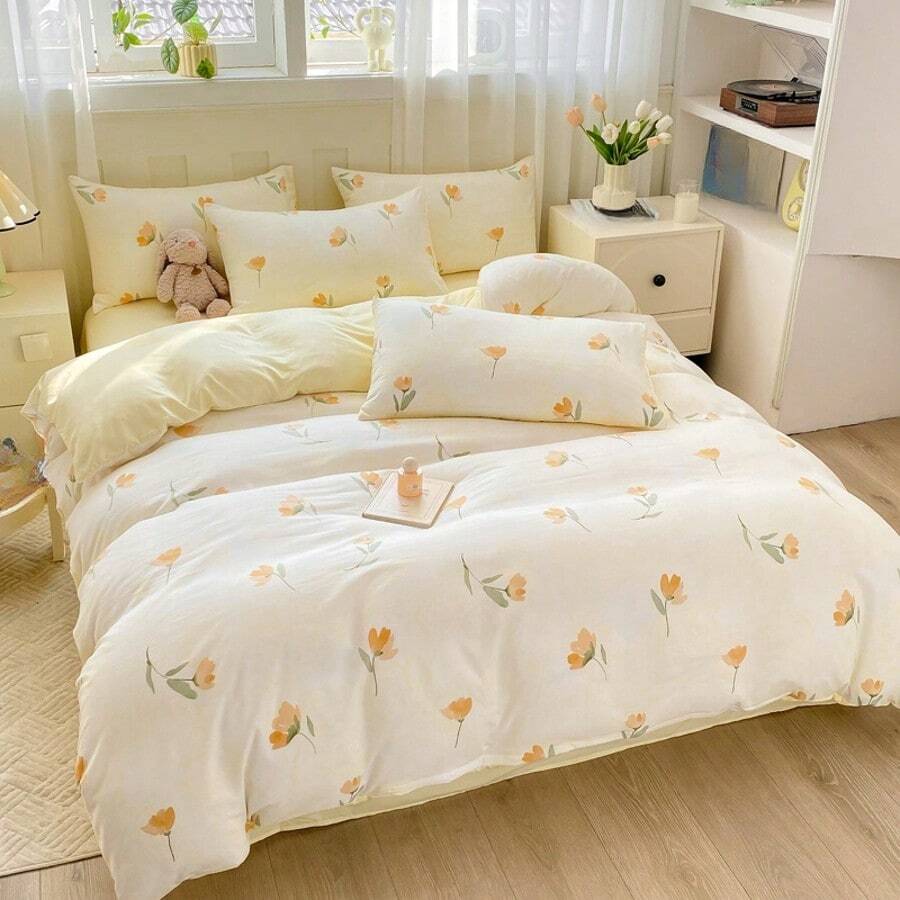 4-Piece Floral Printed Bedding Set - Includes Soft & Comfortable Polyester Duvet Cover, Flat Sheet, 2 Matching Printed Pillow Cases, Breathable & Machine Washable, Suitable For All Seasons - Excludes Comforter & Pillows - Multicolor - View 1