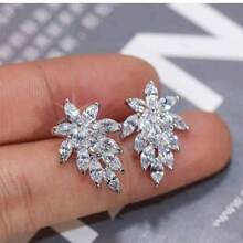 1 Pair Fashion Zirconia Leaf Design Stud Earrings, Elegant For Casual & Party Occasions