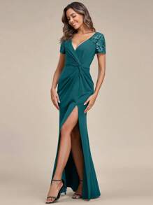 EVERPRETTY Elegant V-Neck Side Slit Twist Leaf Sequin Mother Of The Bride Dress