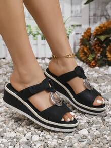 女士夏季新款金属扣钩环厚底休闲一脚蹬凉鞋，时尚