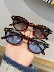 1pc/2pcs/3pcs Women Fashion Sunglasses, 2025 New Retro Mini Frame Sunglasses, Metal Hinge, Suitable For Daily, Party, Music Festival Fashionable Shade Elegant Outfit Family Outings Travel Vacation Holiday For Summer Beach Vacation,Outdoor,Travel