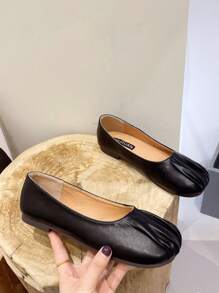 Mocasines planos para mujeres de tallas grandes 41-43, fáciles de poner, sin arrugas, zapatos versátiles tipo abuela, adecuados para mujeres embarazadas - Negro - Ver 4