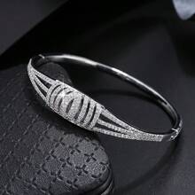 1pc Luxury Fashion Personalized Zirconia Stone Inlaid Bracelet, Elegant For Daily Wear And Dates