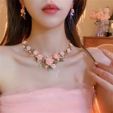Conjunto de collar y aretes de flores y hojas de acrilico color rosa y morado con cristales y perlas, cadena delicada para la clavícula para fiestas, bodas y festivales - flores - Ver 12