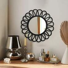 1/2pcs Charming Vintage Round Wall Decor Mirrors, Sunflower Shaped Wooden Framed Hanging Mirror For Living Room, Bedroom, Dining Room, Bathroom, Unique Decorative Mirror, Size 22.5cm/8.6inch, Special Birthday, Holiday, Graduation Gift