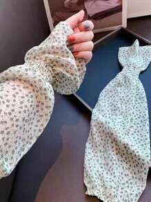 1 par de mangas de brazo de gasa con estampado de florecillas, cubiertas livianas para el brazo con protección UV para ciclismo, conducir, verano