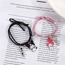 Sanrio Vriendschapsarmband met karakter - set van 2 stuks met Kuromi en ik-smaakontwerp, magnetische sluiting, anime-geïnspireerde armband met hanger van een stel en een beste vriend