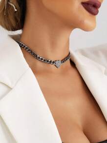 1 pieza Collar corto de gargantilla con colgante de corazón minimalista negro y incrustaciones de rhinestone, adecuado para el uso diario de la mujer
