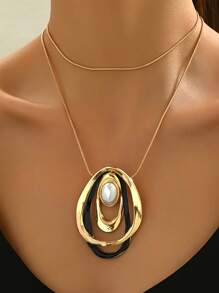 1 pieza Collar elegante y de moda para mujer, estilo minimalista INS con geometría asimétrica hueca, colgante de lágrima de perla en forma de elipse, cadena de serpiente tipo gargantilla, accesorio versátil para uso diario y festivales, regalo