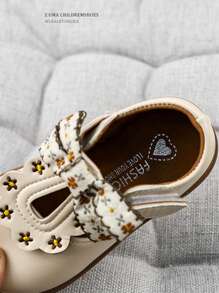 1 par de zapatos planos con bordado floral para niñas, zapatos de princesa con lazo, suela suave y antideslizante, adecuados para niñas de 2 a 7 años, moda primaveral - Beis - Ver 6