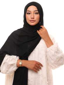 1件装女士经典休闲套头雪纺围巾，纯色柔软透气莫代尔面料，可作颈套、头巾、多功能头饰，适合日常穿着。