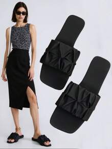 女士加大码性感拖鞋，方头平底夏季凉鞋，时尚褶皱黑色凉鞋，适合穿着