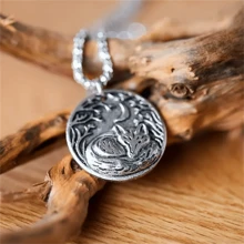 1 pieza Collar colgante de zorro durmiendo en la luna elegante para mujeres, accesorio de joyería de moda y único