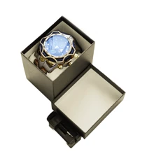 YaLaLuSi 1 pièce de la marque YaLaLuSi Montre-bracelet de luxe dorée personnalisée de grande taille pour femmes. Conception unique à trois cercles avec affichage du calendrier, du jour de la semaine et d'autres fonctions multi. Cadran à aiguilles et échelle. Boîtier de haute qualité, couleur vive et look dominant. Convient pour le travail, l'école, les fêtes, les , les sports et autres occasions. Cadeau polyvalent original, cadeau de vacances ou d'anniversaire pour la famille, les amis et les camarades de classe