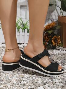 女士夏季新款金属扣钩环厚底休闲一脚蹬凉鞋，时尚