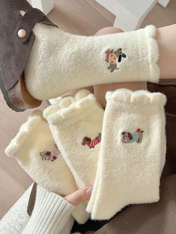 4 Pairs White Wool Blend Mid-Calf Socks, Cute Plush Pattern, Warm Thick Fabric For Women, Autumn/Winter, Random Selection