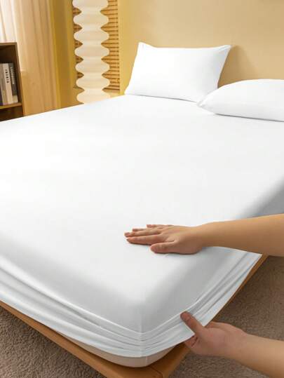 1pc Solid Color Fitted Sheet, Skin-Friendly Soft Mattress Cover Bedspread, For All Seasons, Machine Washable Bedding For Bedroom, Fits Twin/Full/Queen/King Sizes, Ideal Bedding Gift, Home Decor, Bedroom Decor, White
