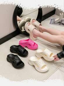 1 Pair Thick-Sole High Heel Durian Sandal, Outdoor Beach Slippers, Soft EVA Sole Slide, Non-Slip, Waterproof, Wear-Resistant, Breathable, Ladies Thick-Sole, Indoor House Slippers, Bathroom Shower Plastic Sandal, Open Toe Flat Sandal, Fashionable Rhombus Pattern Outdoor Slide