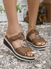 Women's Summer New Metal Buckle Hook And Loop Platform Thick Bottom Casual Versatile Slip-On Sandals