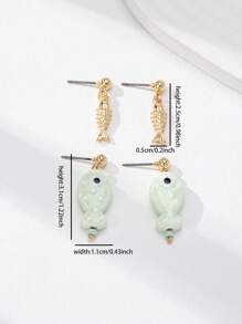 2 paires de boucles d'oreilles pendantes en céramique de forme et de couleur aléatoires en forme de poisson, faites à la main pour femmes