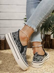 Women's Casual Cloth Sports Sneakers, Flat, Fashion Versatile Slip-On With Chinese Style Embroidery