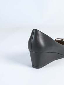 女士时尚坡跟舒适柔软一脚蹬高跟鞋