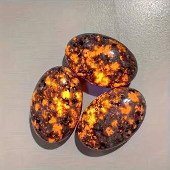 1pc Natural Fluorescent Uv Light, Natural Yooperlite Fluorescing Crystal Flame Stone, Under UV Very Bright Yooperlite Yooper, Play With The Flame Stone