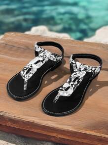 New Summer Women Green Sandals, Figure 8 Personalized Shoes, Outdoor Beach Slippers, Synthetic Leather, Quilted Craftsmanship, Contrast Color Sandals, Slip-On Casual Sandals, Lightweight & Comfortable, Celebrity Same Style, Available In White, Gold, Black And More Colors, Made In China, Backstrap, Bohemian Style, Breathable, Athletic Sandals, 3D Sculpted Design, Numeral