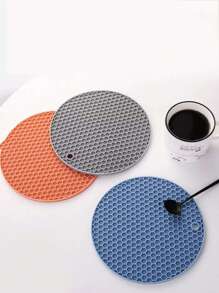 4pcs Multifunctional Round Heat Resistant Silicone Mat Cup Coasters Non-Slip Pot Holder Table Placemat Restaurant Accessories Tool Picnic Blanket4pcs Multifunctional Round Heat Resistant Silicone Mat Cup Coasters Non-Slip Pot Holder Table Placemat Restaurant Accessories Tool Picnic Blanket