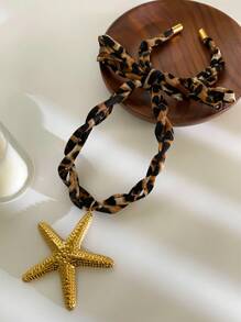 Monlansher 1 pezzo Collana con pendente in acciaio inossidabile di alta gamma e di ultima moda con stampa leopardata, con vari disegni alla moda come stelle marine, conchiglie, ricci di mare, simbolo a fiamma, stile semplice ed esagerato in metallo, adatta per le donne
