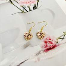 1 pieza Pendientes colgantes con forma de corazón y flor hueca, joyería de la serie del amor