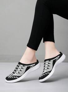 1 Đôi giày thể thao lười đan Totem đen trắng cho nữ, nhẹ, chống trượt, thoáng khí, thích hợp cho đi bộ ngoài trời, trong nhà và thể thao - Đen và trắng - Xem 5