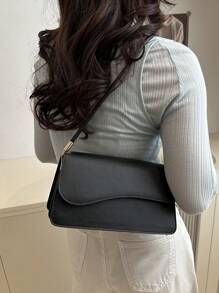 Sac à épaule asymétrique vintage simple et élégant de couleur unie