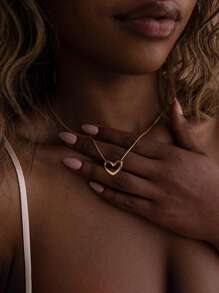 Women Sexy Stainless Steel Plated 18K Gold Snake Chain Golden Heart Pendant Necklace, Gold Jewelry Gold Accessories, Women Gifts, Hypoallergenic Choker Necklace, Fashion Simple European And American Style Unisex Necklace