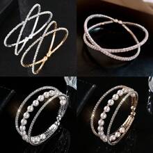 1 件多层珍珠和水钻环绕式弹性手镯