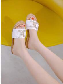 Sandali flat alla moda con decorazioni in strass, sandali estivi alla moda per donne