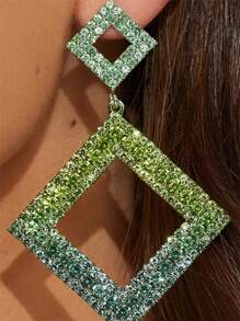 1 对时尚百搭的几何镂空渐变闪亮水晶吊坠耳环，适合女性参加派对、婚礼时佩戴