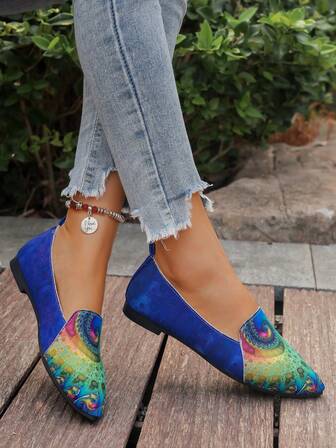 Fashionable Floral Print Flat Shoes For Women - Ideal For Everyday Wear
