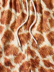 青年男士豹纹时尚运动短裤