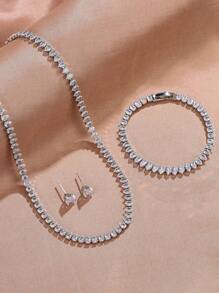 مجموعة مجوهرات من الزركونيا المكعبة 3 قطع للنساء، طقم أقراط إسورة سوار قلادة باللون الفضي، مجوهرات للعروس وحفلات الزفاف والأعياد والعطلات، هدية للزوجة والصديقة والسيدة العاملة