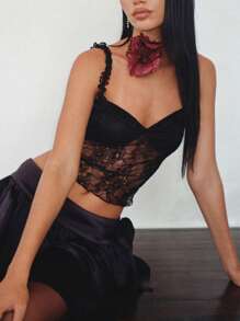 Women's Summer Fashion Cami Tops Black Sleeveless Open Back Lace Floral Cropped Vest - Black - View 4
