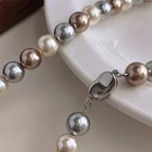 1 pieza Elegante collar de perlas de agua dulce - Mezcla de colores tipo caramelo, Cadena de clavícula de lujo para mujer, Adecuado para uso diario y como regalo
