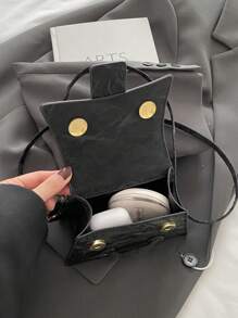 A Vintage Minimalist Mini, Hand-Held Square Bag With Fashionable Print, Flap Opening And Long Adjustable Shoulder Strap For Crossbody. Suitable For Ladies Daily Casual Use