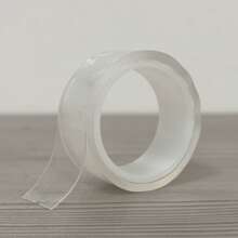 这款纳米胶带足够长，具有超强粘性和高透明度。它也是一种可清洗的双面胶带，可以重复使用。它防水耐热，适用于舒适的家庭、潮湿的浴室、烟雾缭绕的厨房或日常办公环境中的各种粘合需求。