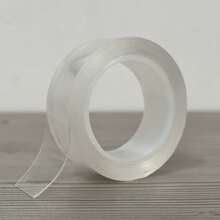 这款纳米胶带足够长，具有超强粘性和高透明度。它也是一种可清洗的双面胶带，可以重复使用。它防水耐热，适用于舒适的家庭、潮湿的浴室、烟雾缭绕的厨房或日常办公环境中的各种粘合需求。