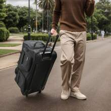 ¡La solución perfecta para decir adiós a los problemas con el equipaje! Bolsas de equipaje con ruedas de varios tamaños, de color negro, portátiles y extraíbles, prácticas y multifuncionales - Negro - Ver 9
