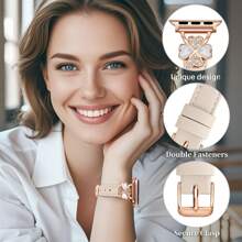 Correa de reloj de cuero genuino compatible con Apple Watch de 38 mm/40 mm/41 mm/42 mm/44 mm/45 mm/46 mm/49 mm - Ultra delgada y refinada, resistente al sudor y cómoda - Diseño de moda elegante minimalista - Diseño de trébol de cuatro hojas con diamante - Compatible con Apple Watch Series 10/9 Ultra/SE/8/7/6/5/4/3/2/1 - Accesorio de repuesto para correa de reloj - Polvo de luz de estrellas - Ver 3